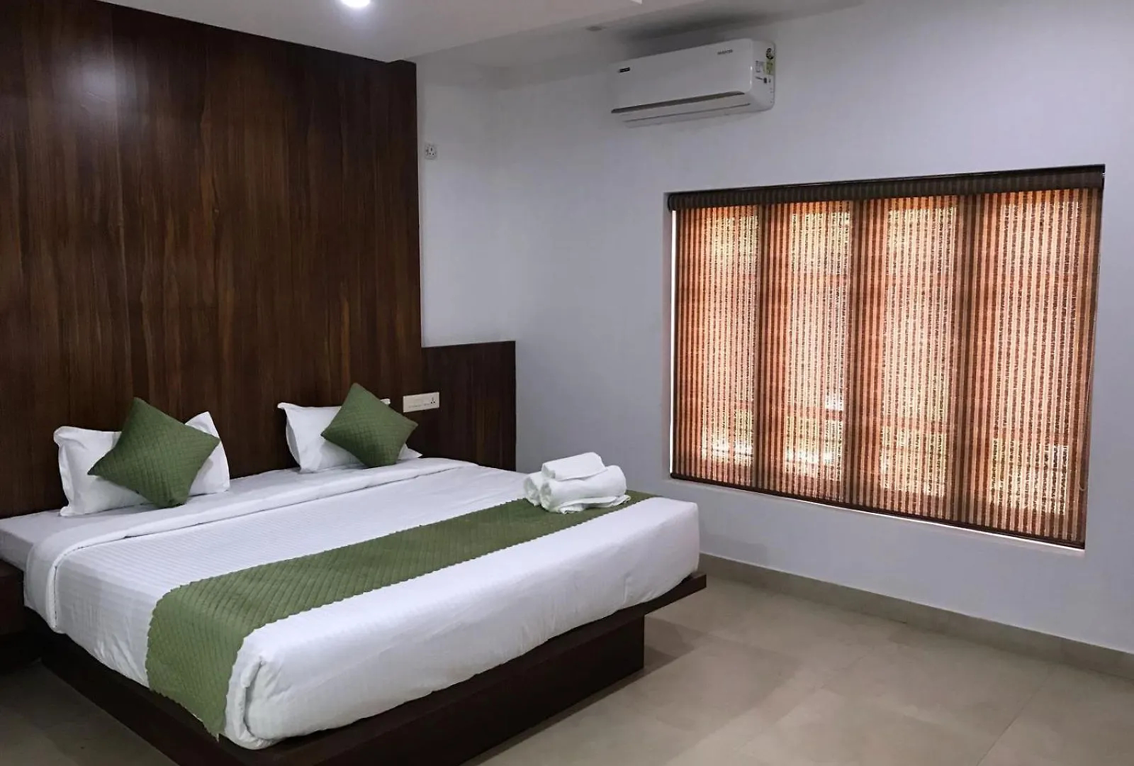 Maanasa Apartment Kalpetta Homestay